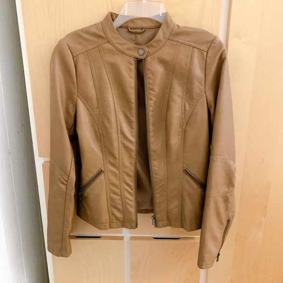 Brown leather jacket - Picture 1 of 3